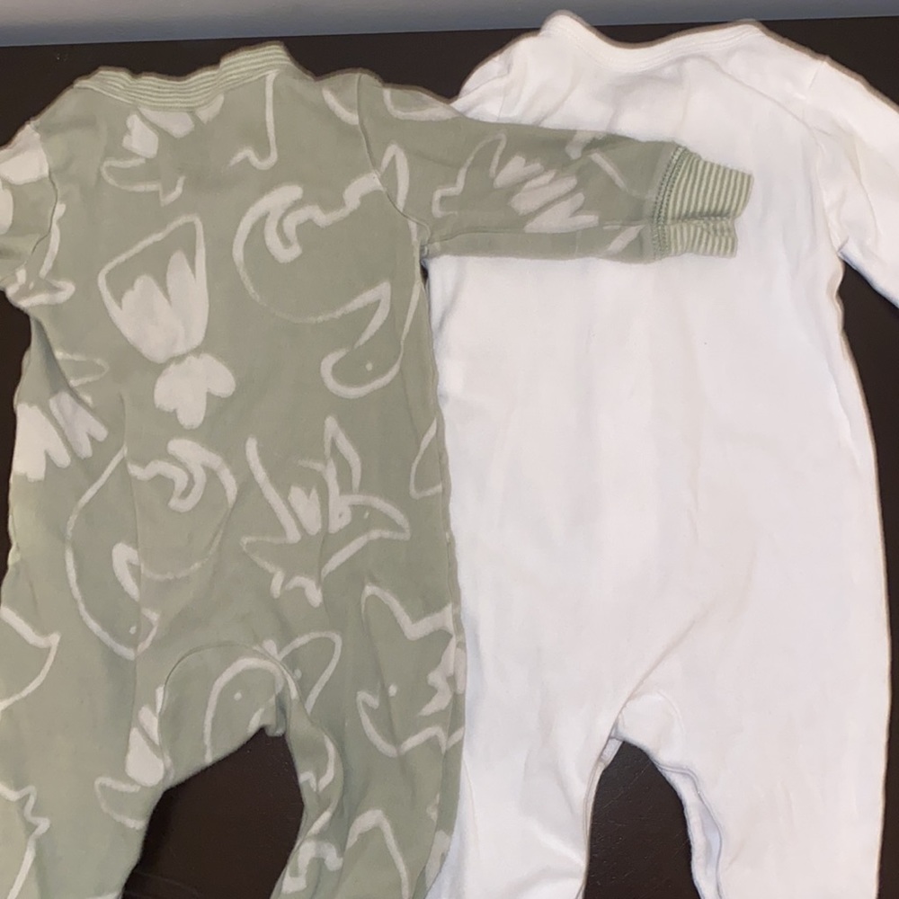 Two 0-3 month sleepers. 1 GAP and 1 Carters. - Picture 5 of 5